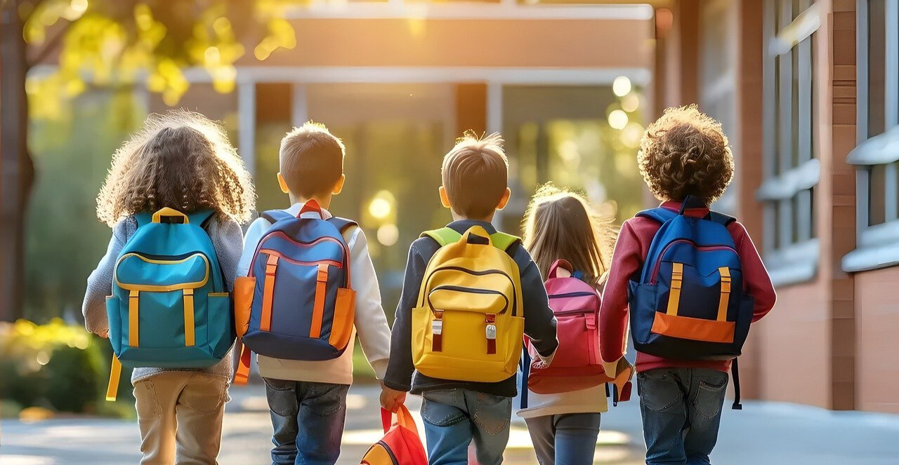 kids walking to school